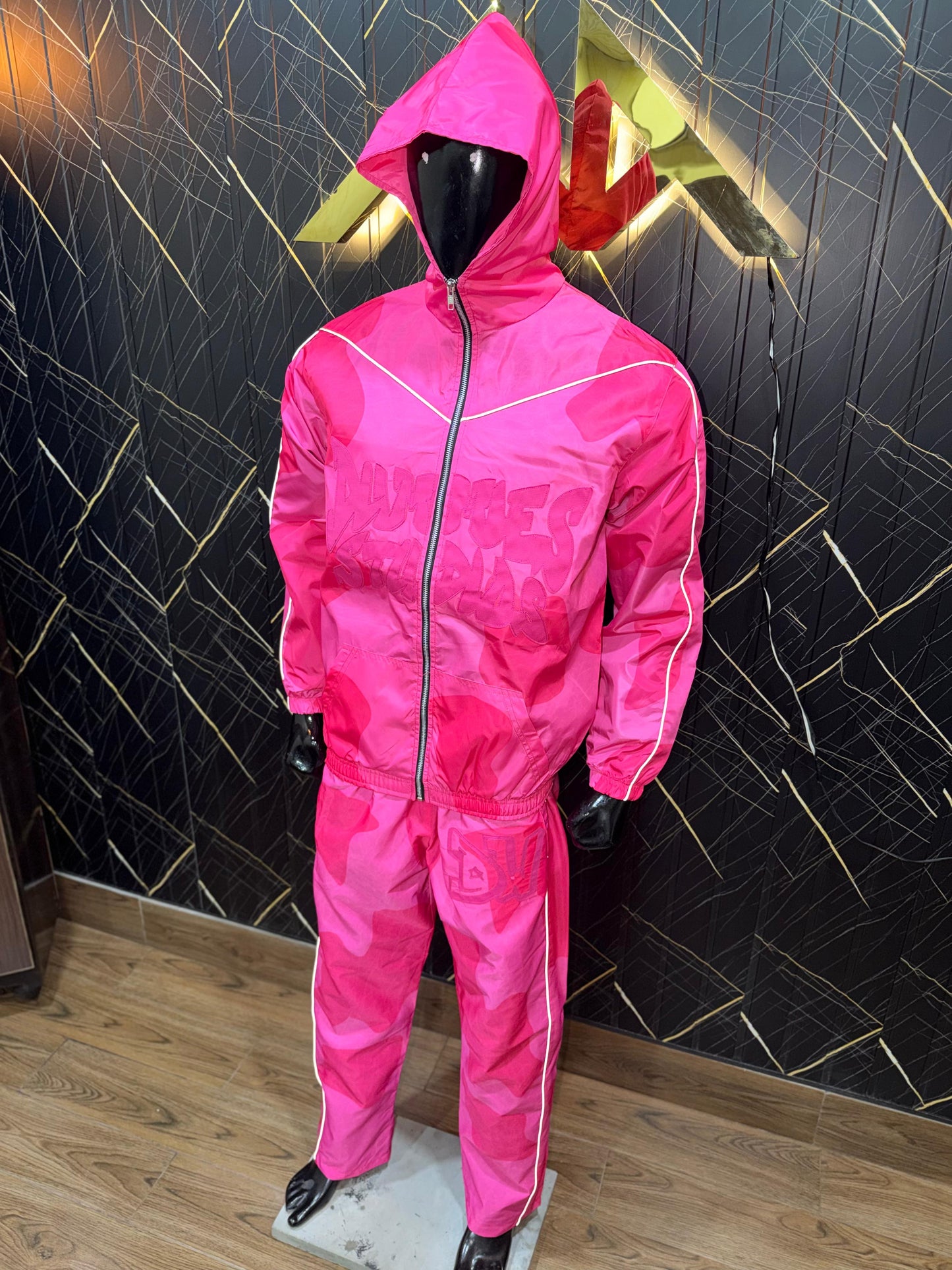 Raspberry Windbreaker Set